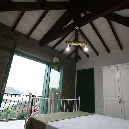 Petrada Imbros Hotel *